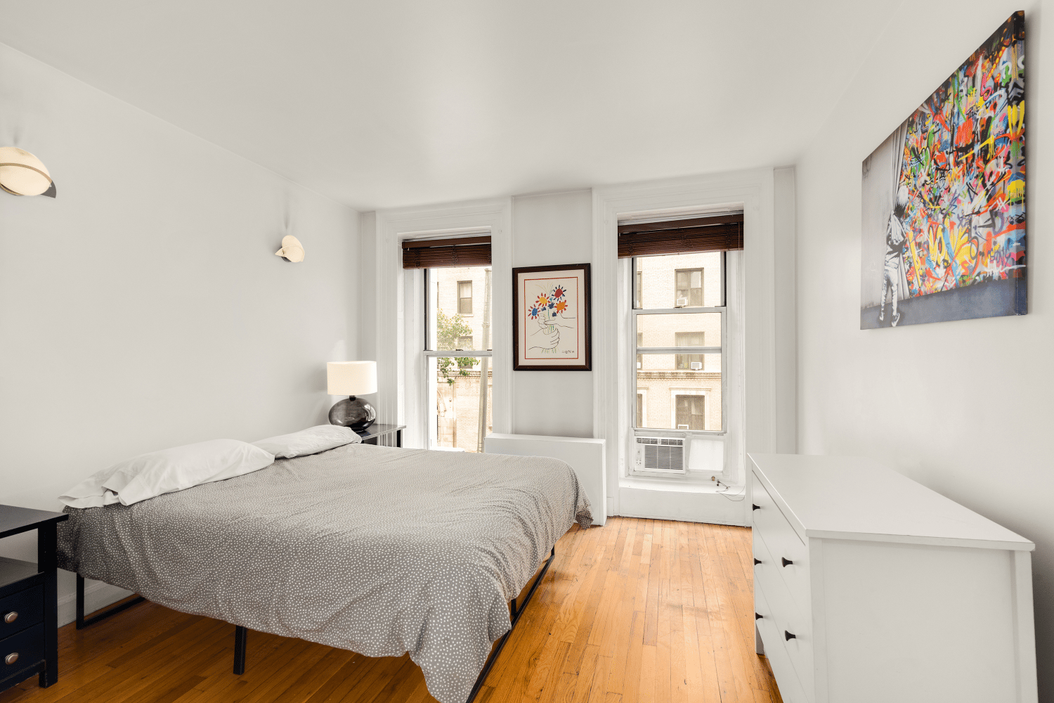 206 E 35TH Street TH
