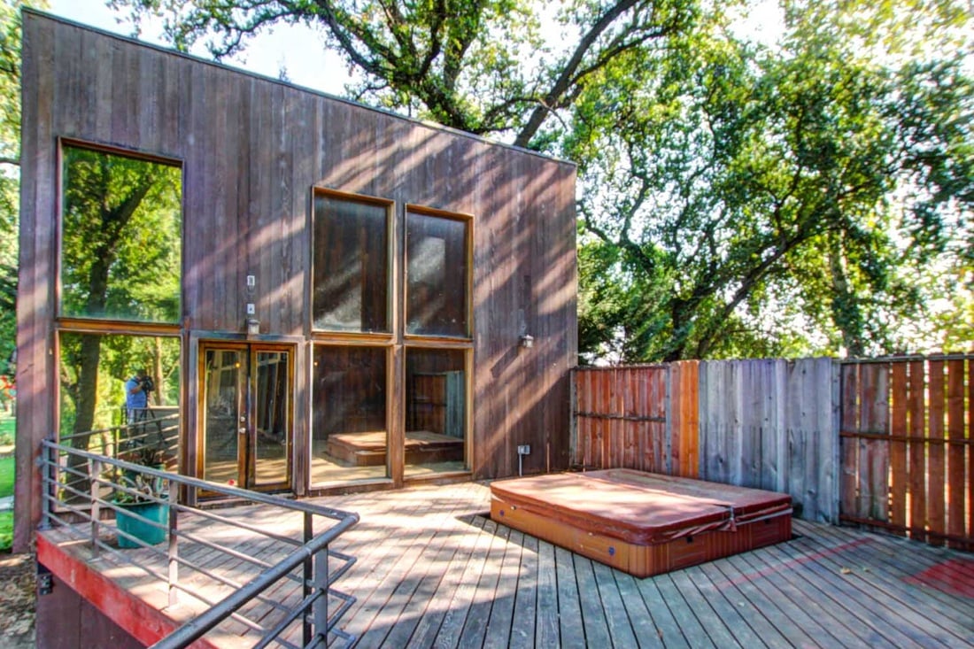 River Front Luxury Modern Home at 6333 Garden Highway!