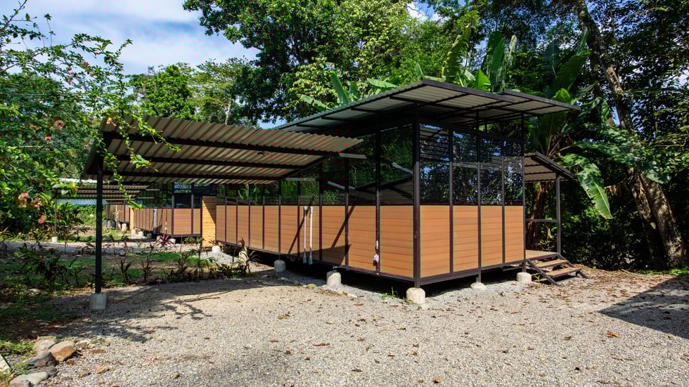 Riverfront Surf House in Playa Dominical Walk to the Beach