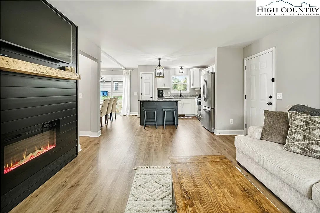16 Montclair Ave