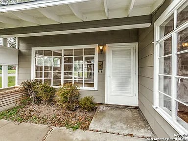 110 Timberlane Dr