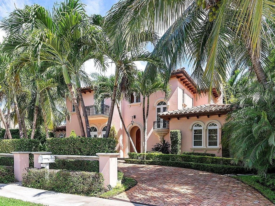 237 Seabreeze Avenue