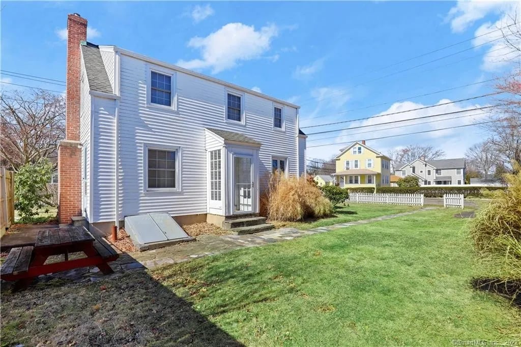 537 South Pine Creek Road
