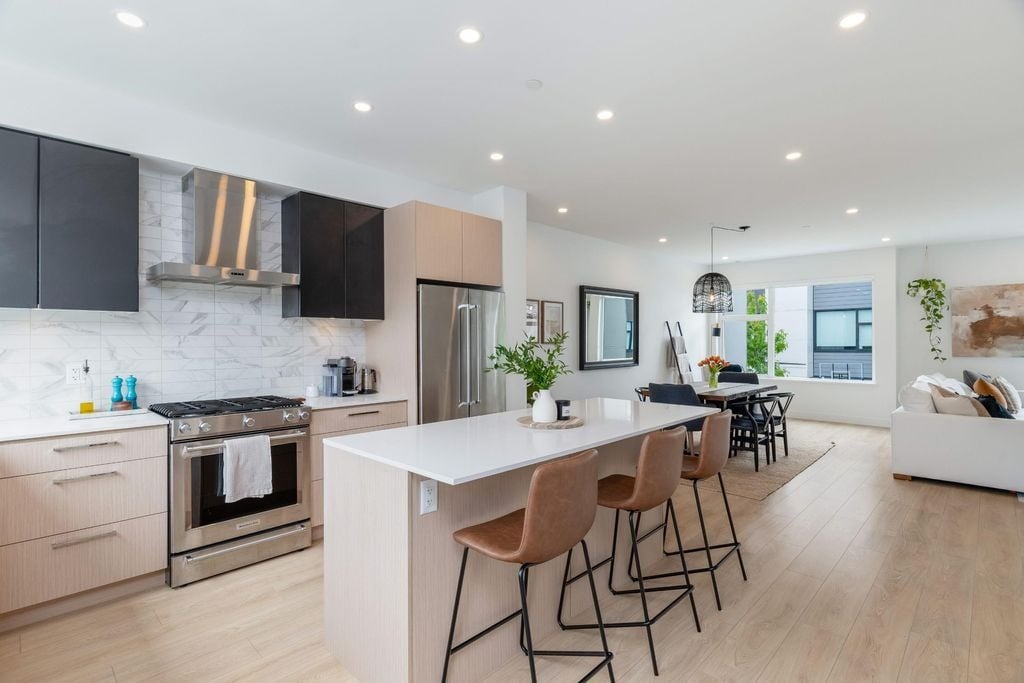 602 Lile Dr, #8
