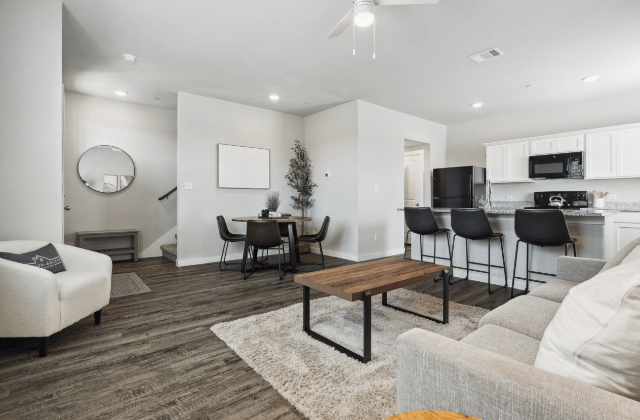  No rent until January 2026!