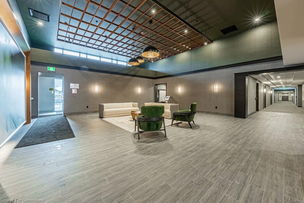 450 Dundas St E Unit: 302