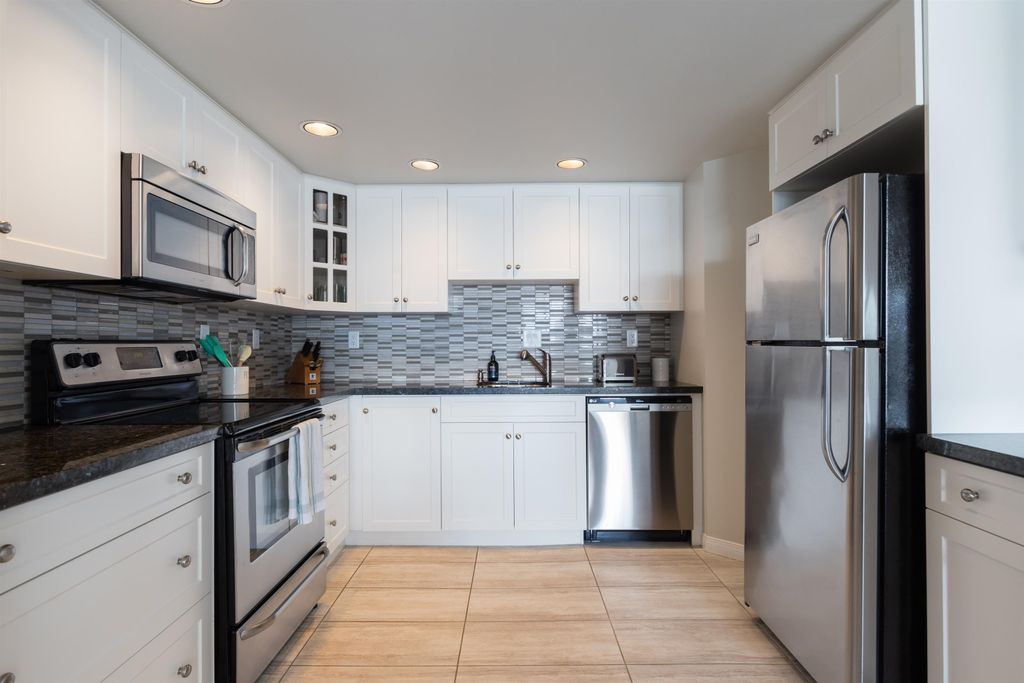 1245 Quayside Dr, #1805