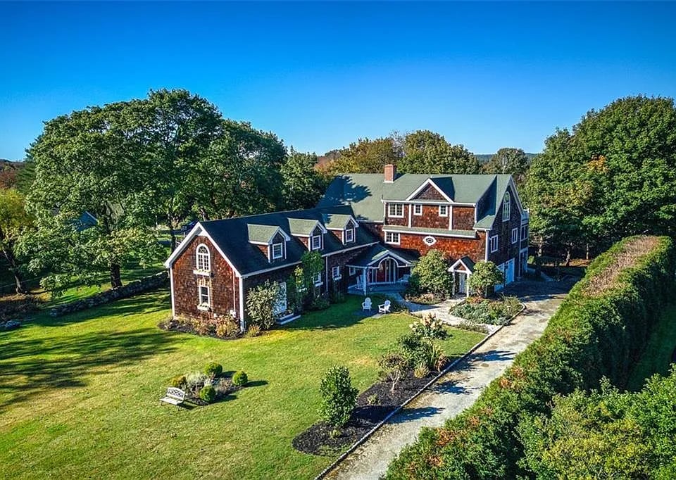 211 Sunnybrook Farm Rd
