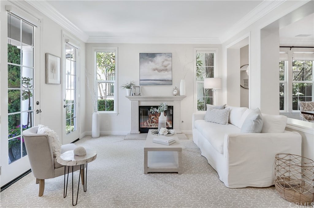 6 Galora Ln