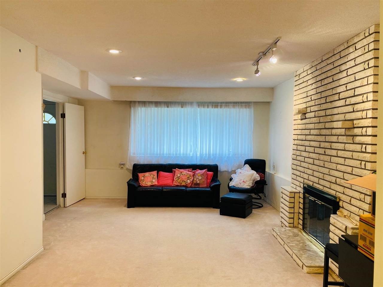 51 W 61st Ave
