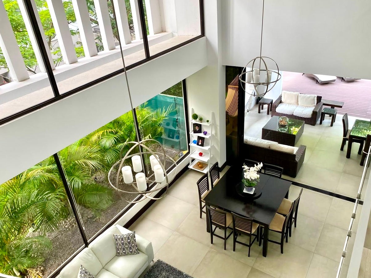 Contemporary Solar Smart Home, Santa Ana, San Jose