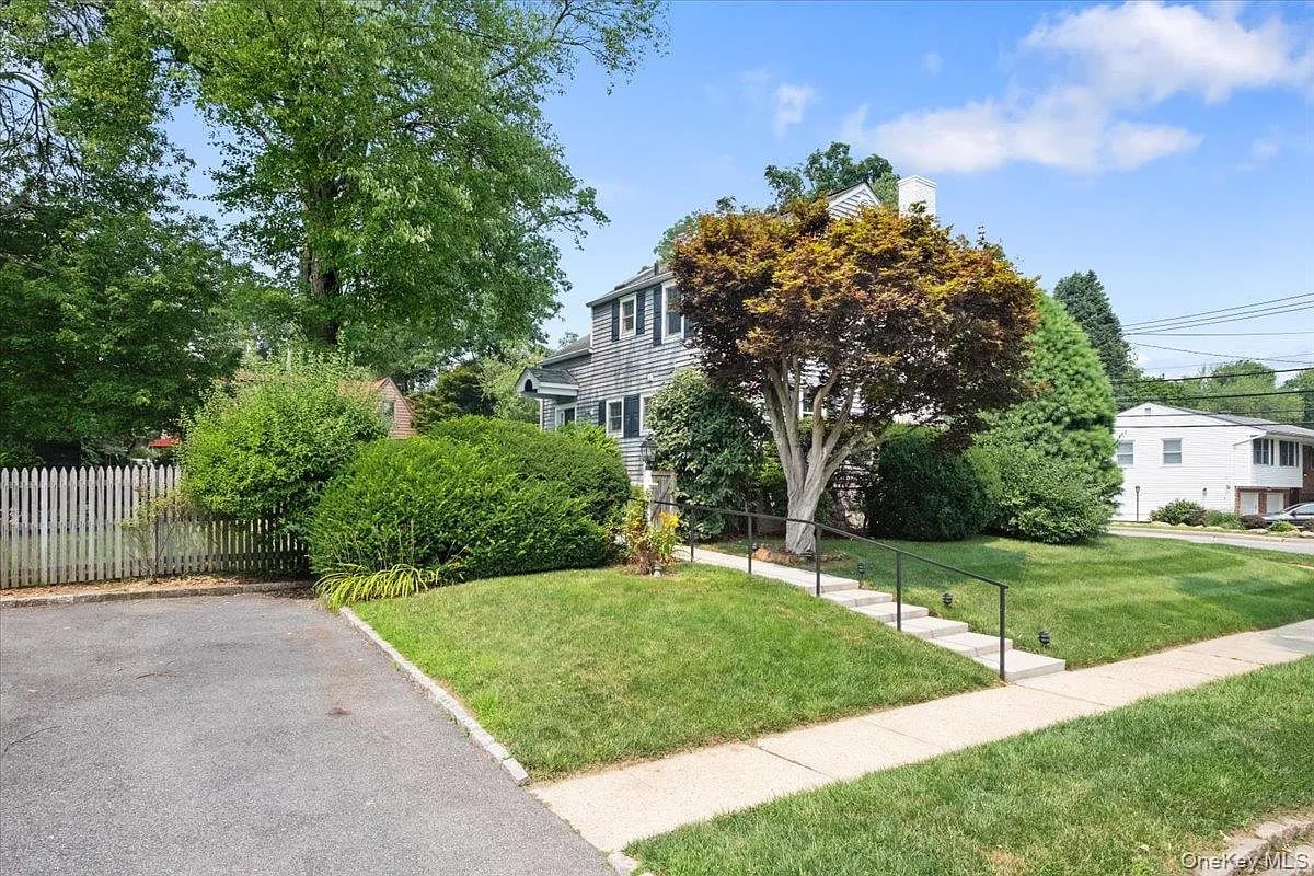 651 Secor Rd