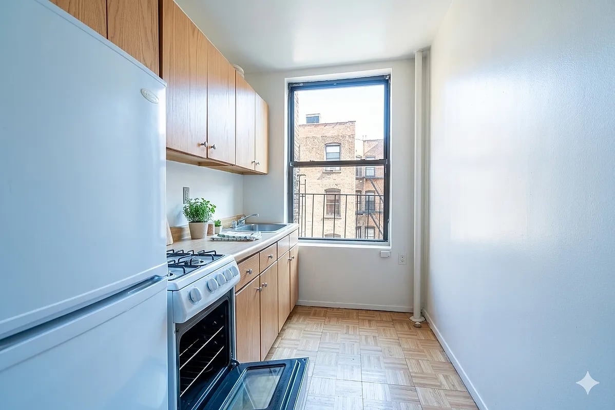 325 East 89th Street #4E