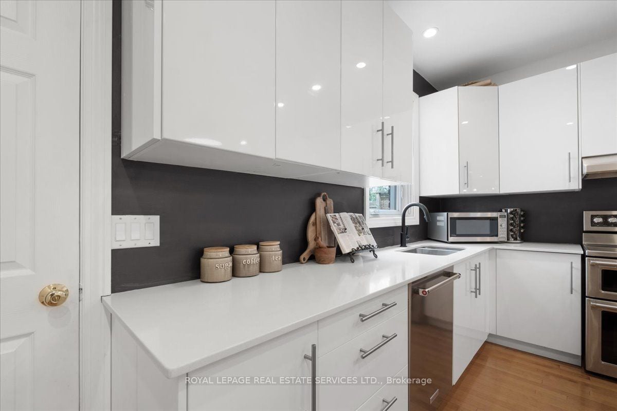 36 Appleton Ave, Toronto