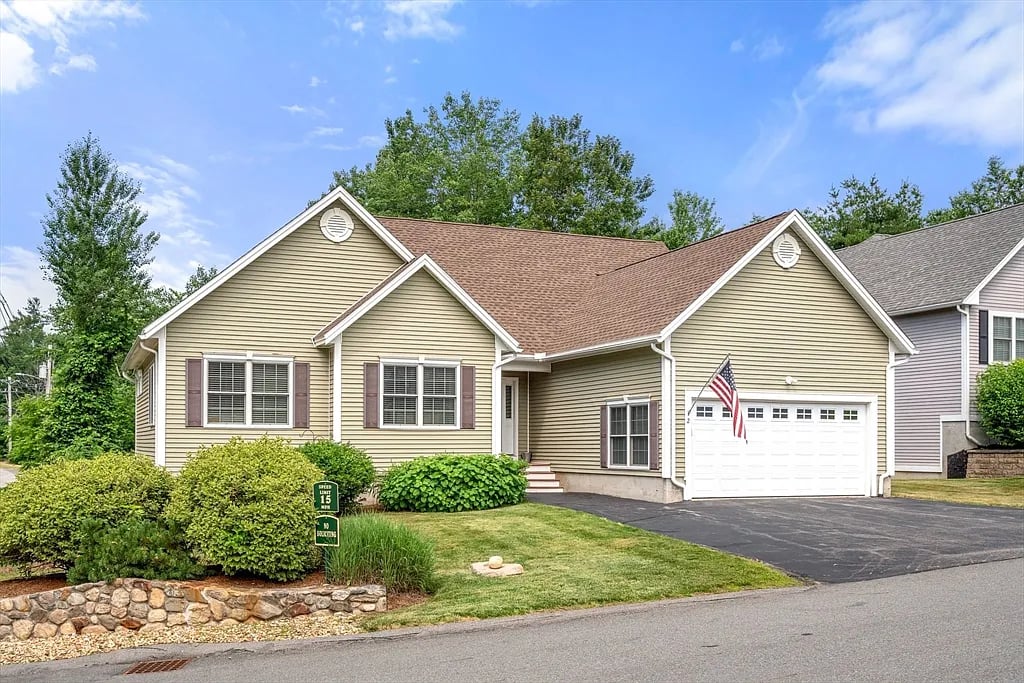 2 Nancy Ann Ln