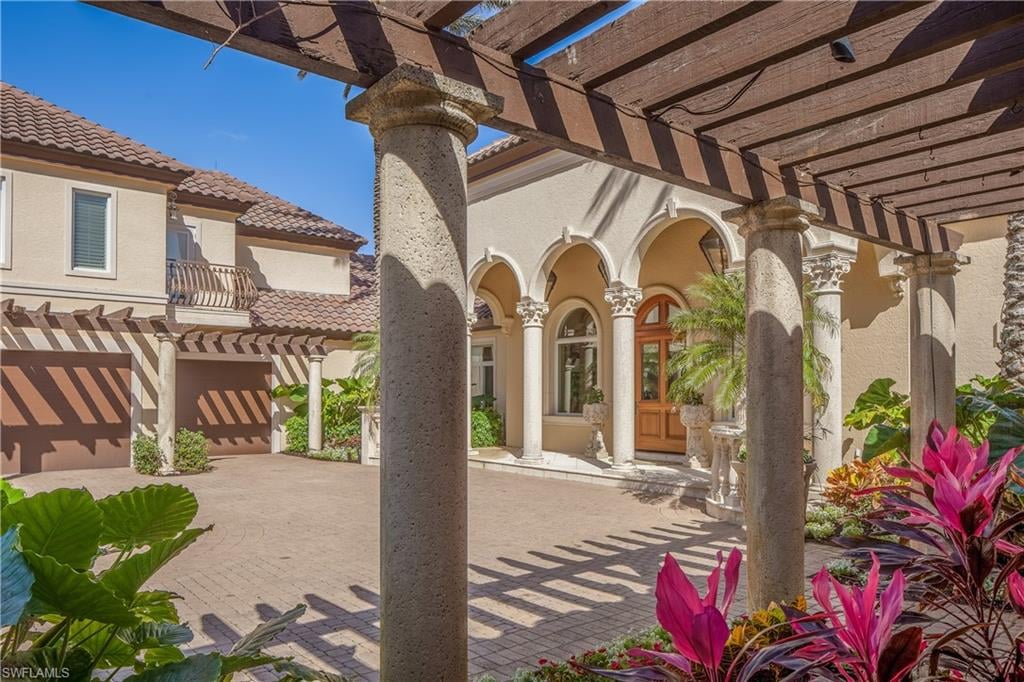 3415 Fort Charles Dr