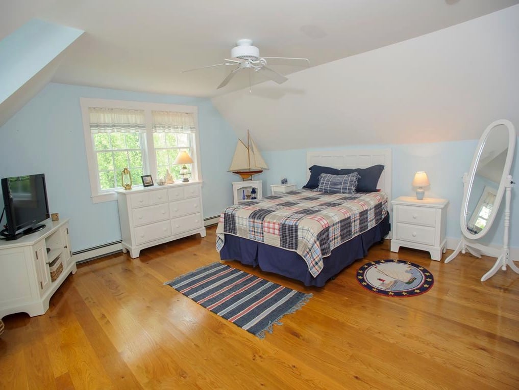 196 Spring Hill Rd
