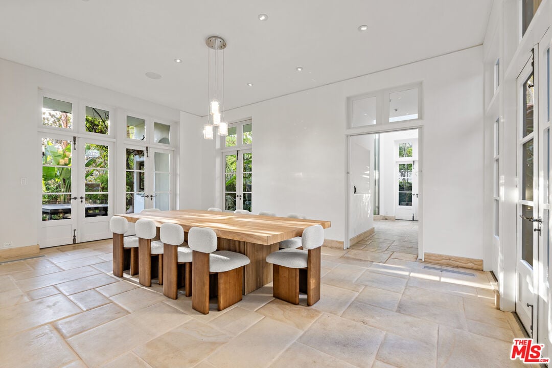 Century Woods Dr, 90067