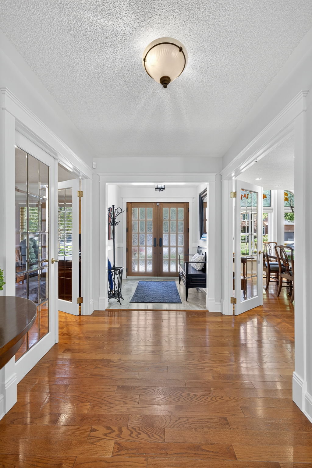 6 Falling Leaf Crt, Aurora