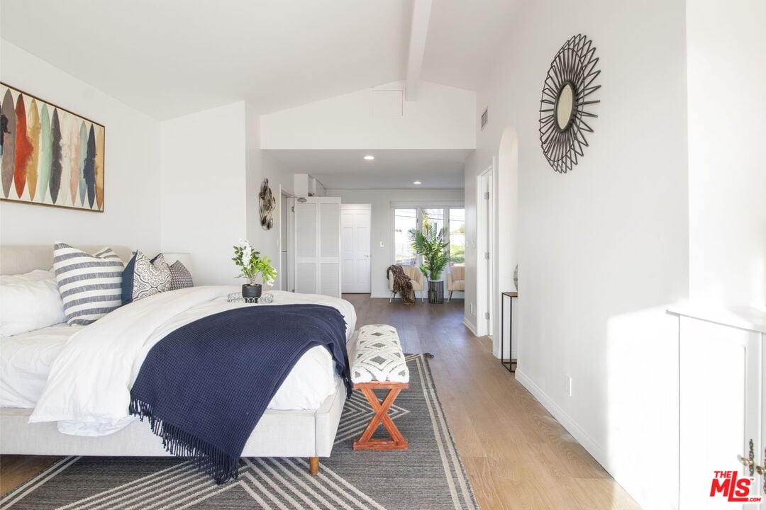 905 Berkeley St, 90403