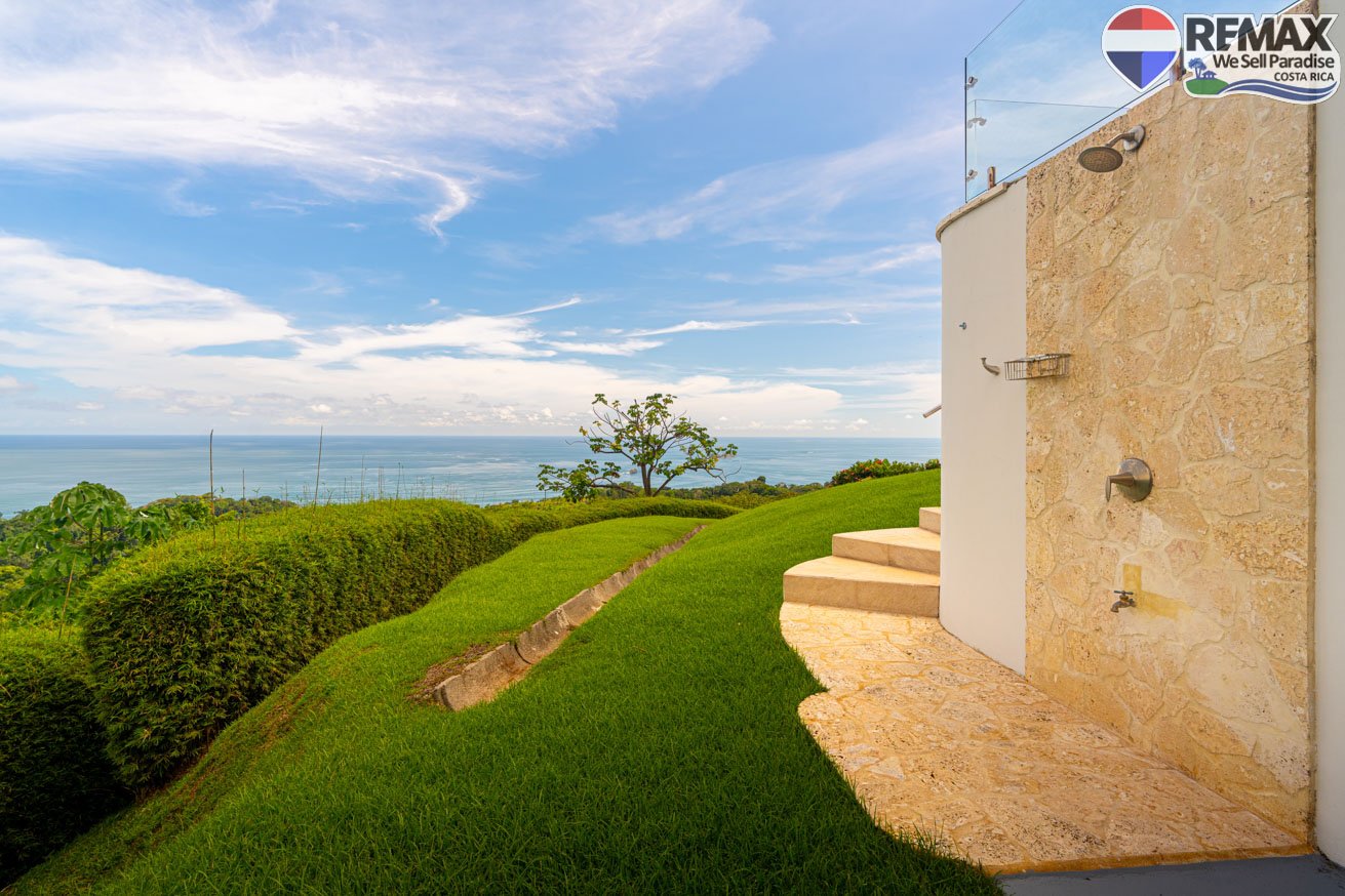 Luxury Ocean View Home in Ojochal Costa Rica | Infinity Pool & Sunset Views