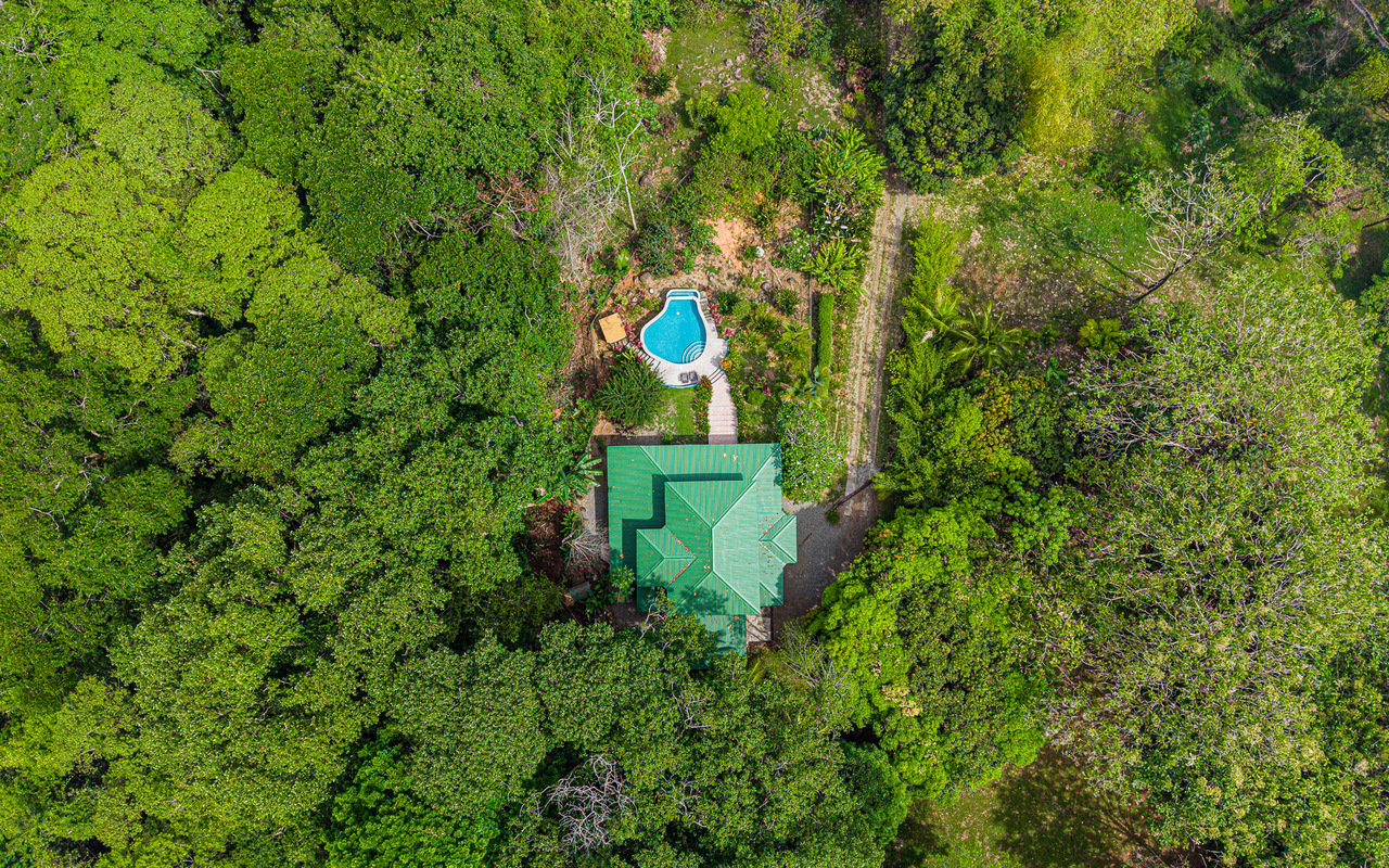 WHALE’S TAIL OCEAN VIEW ESTATE WITH EXTRA LOT 