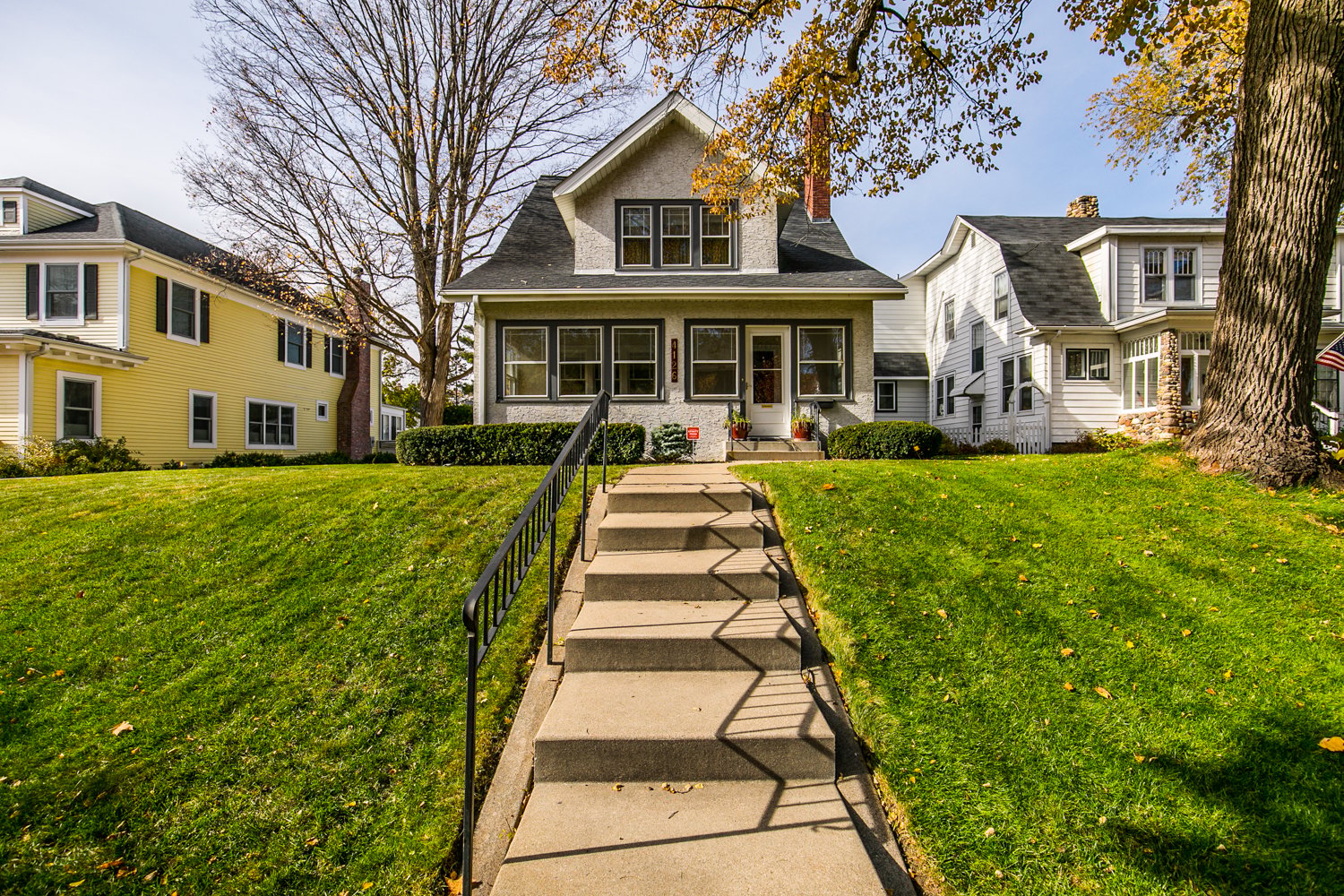 Charming 1.5-Story in Linden Hills