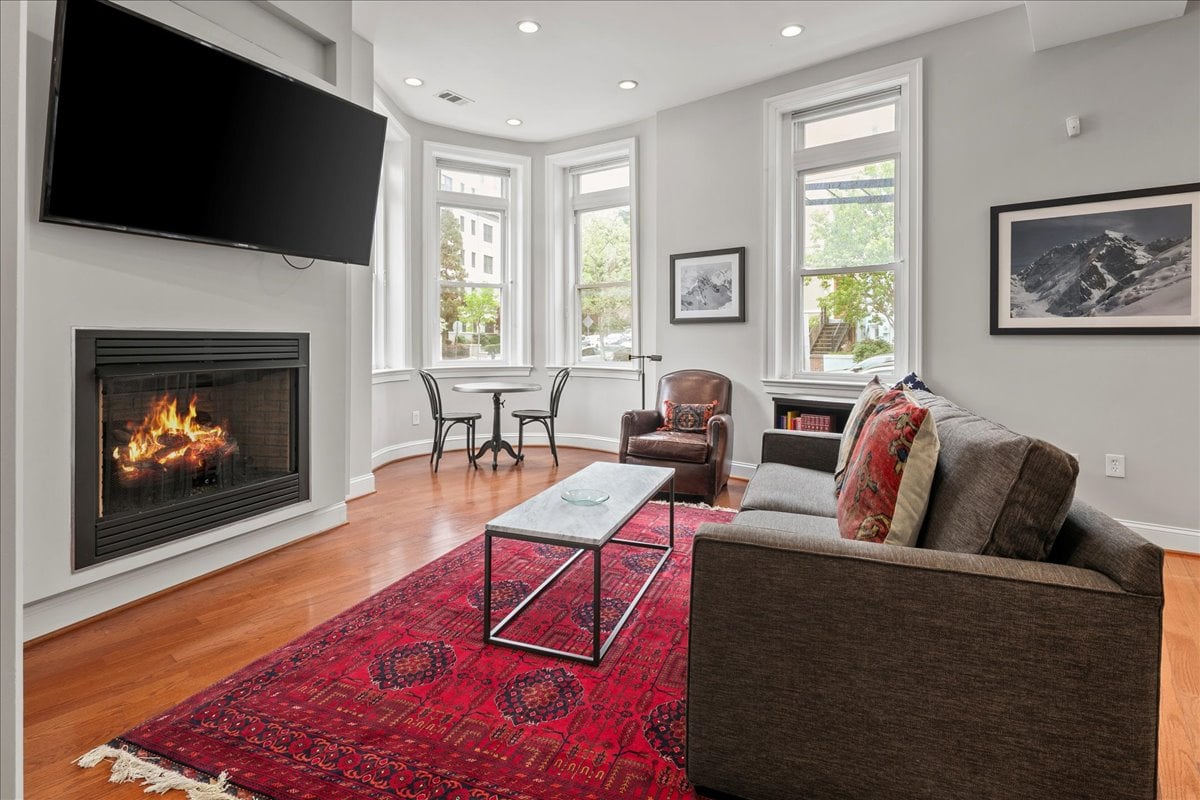 2019 19th St NW #2