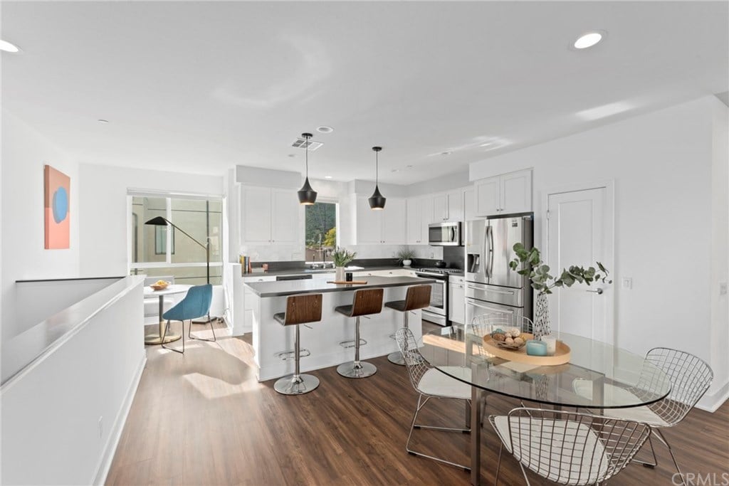 118 S Avenue 50, Unit 203