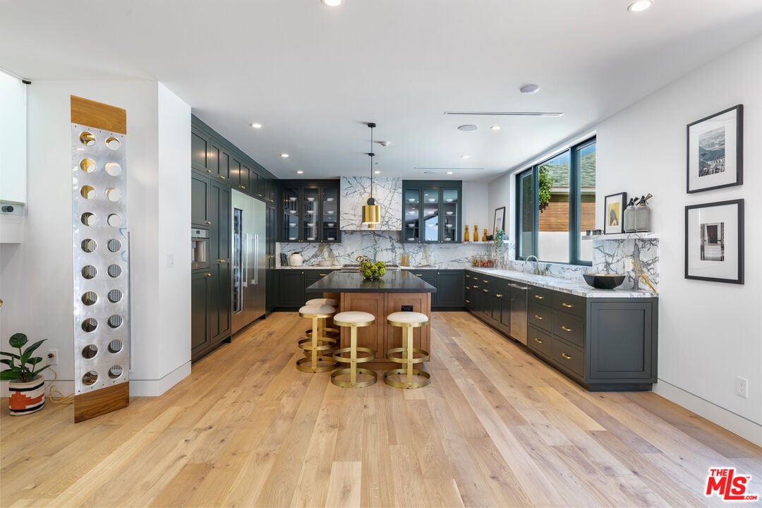2220 Coldwater Canyon Dr