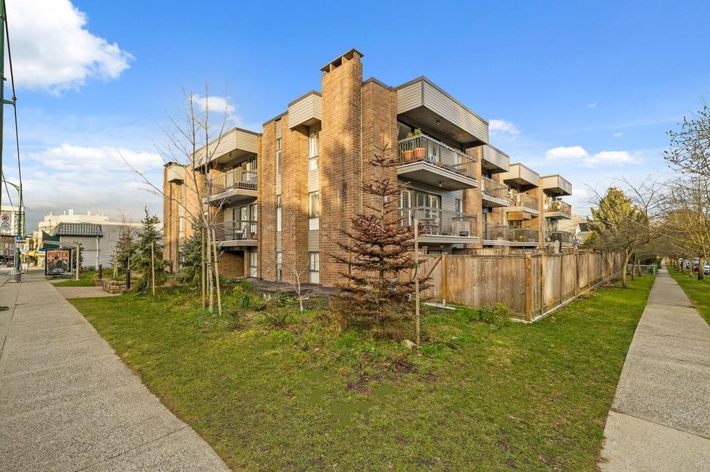 3264 Oak St, #308