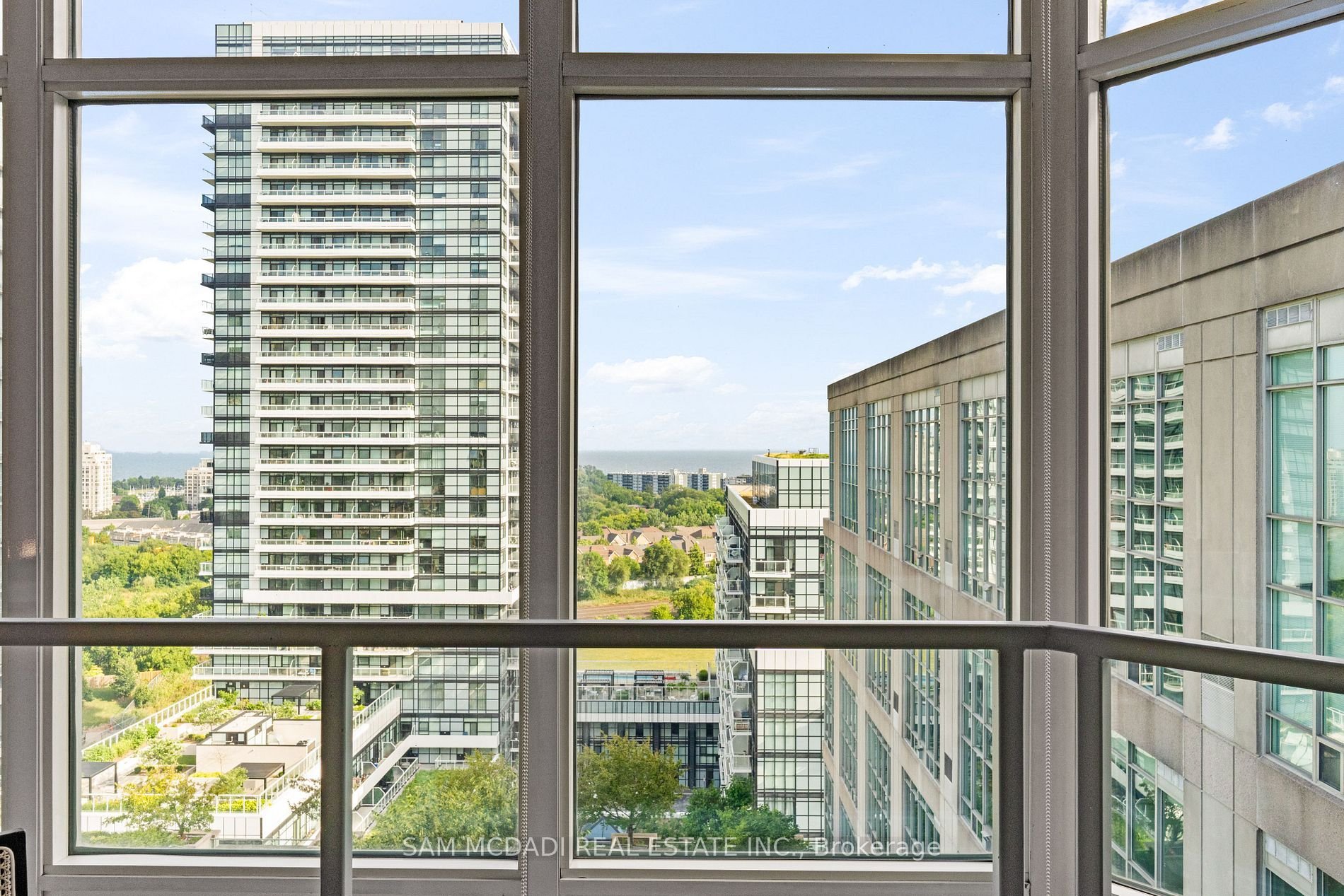 DREAMY TWO-STOREY PENTHOUSE