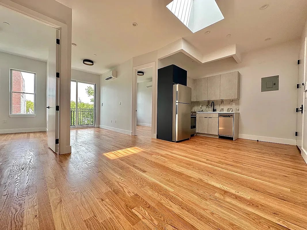 959 Metropolitan Avenue #3L