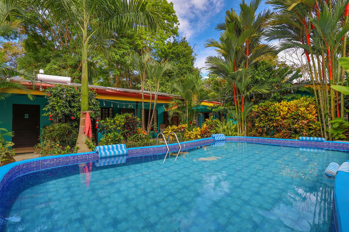 SUCCESSFUL BOUTIQUE HOTEL WITH OWNER’S HOME BY THE BEACH IN UVITA