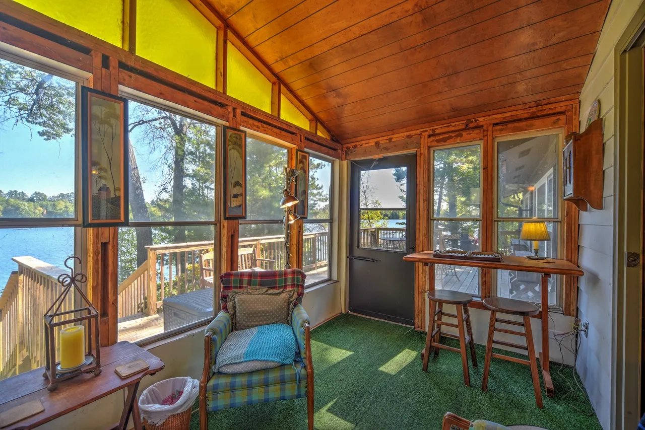 24528 Gatten Point Rd