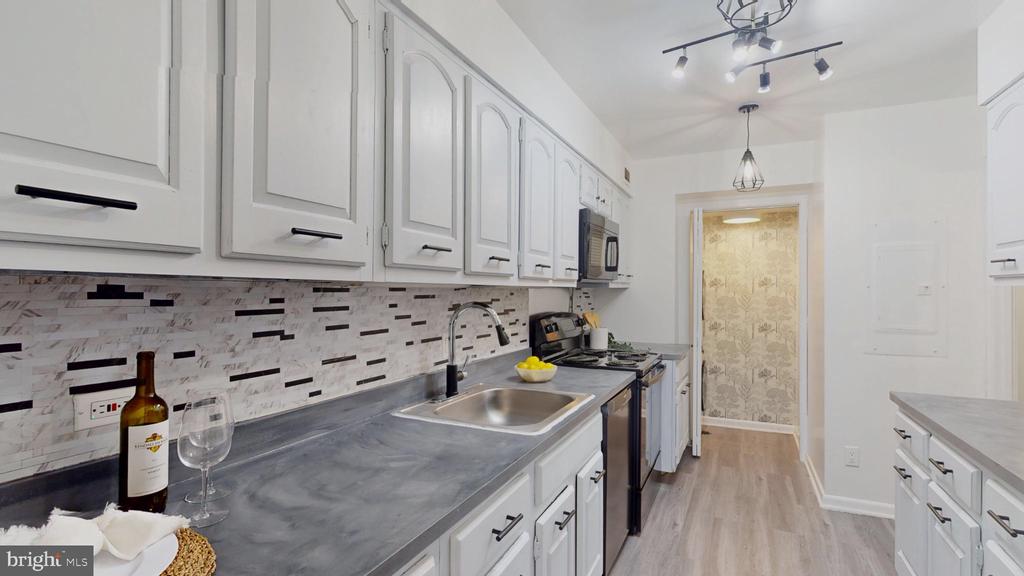 1001 26TH NW 705