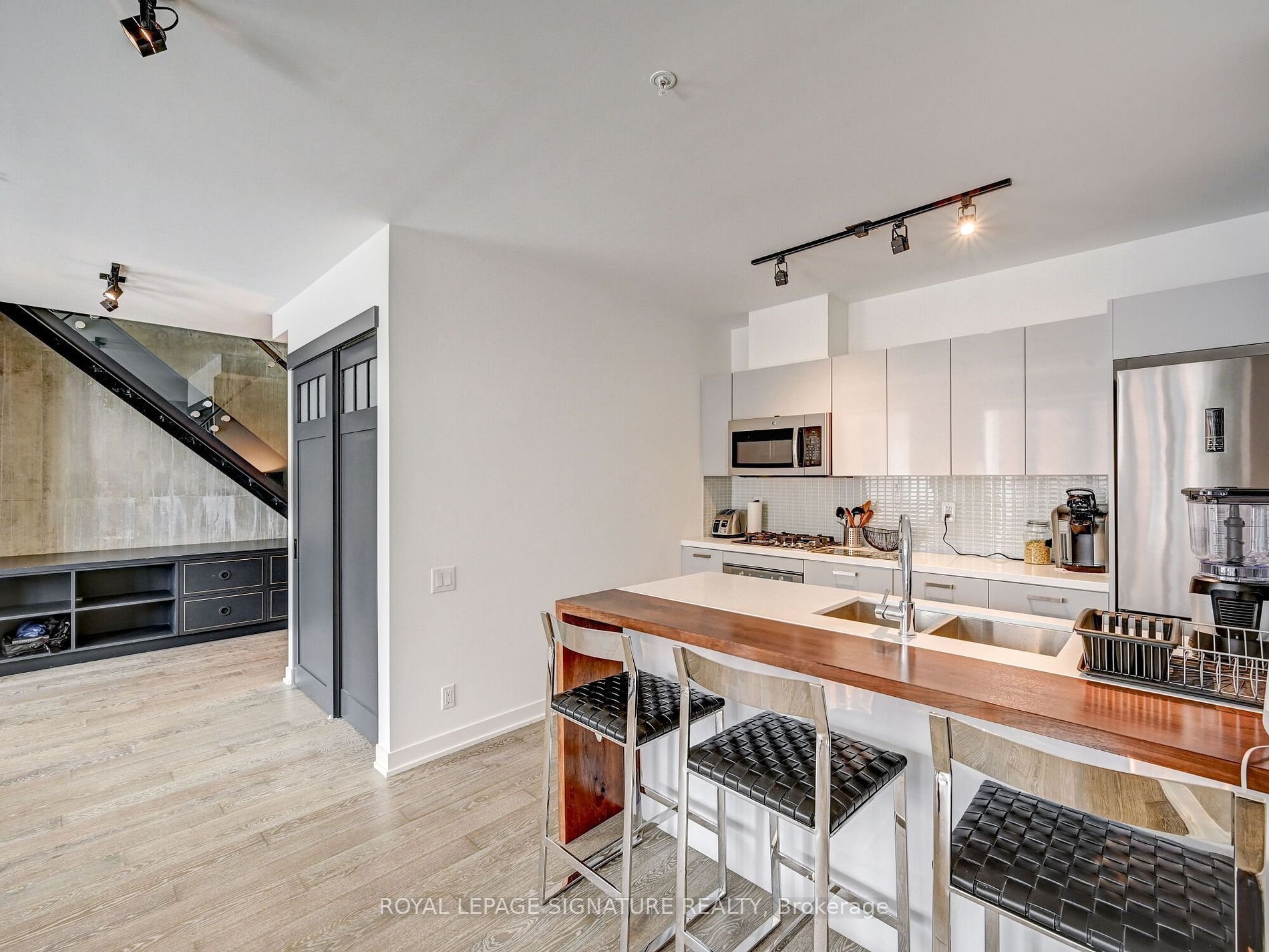 PRIME DOWNTOWN PENTHOUSE