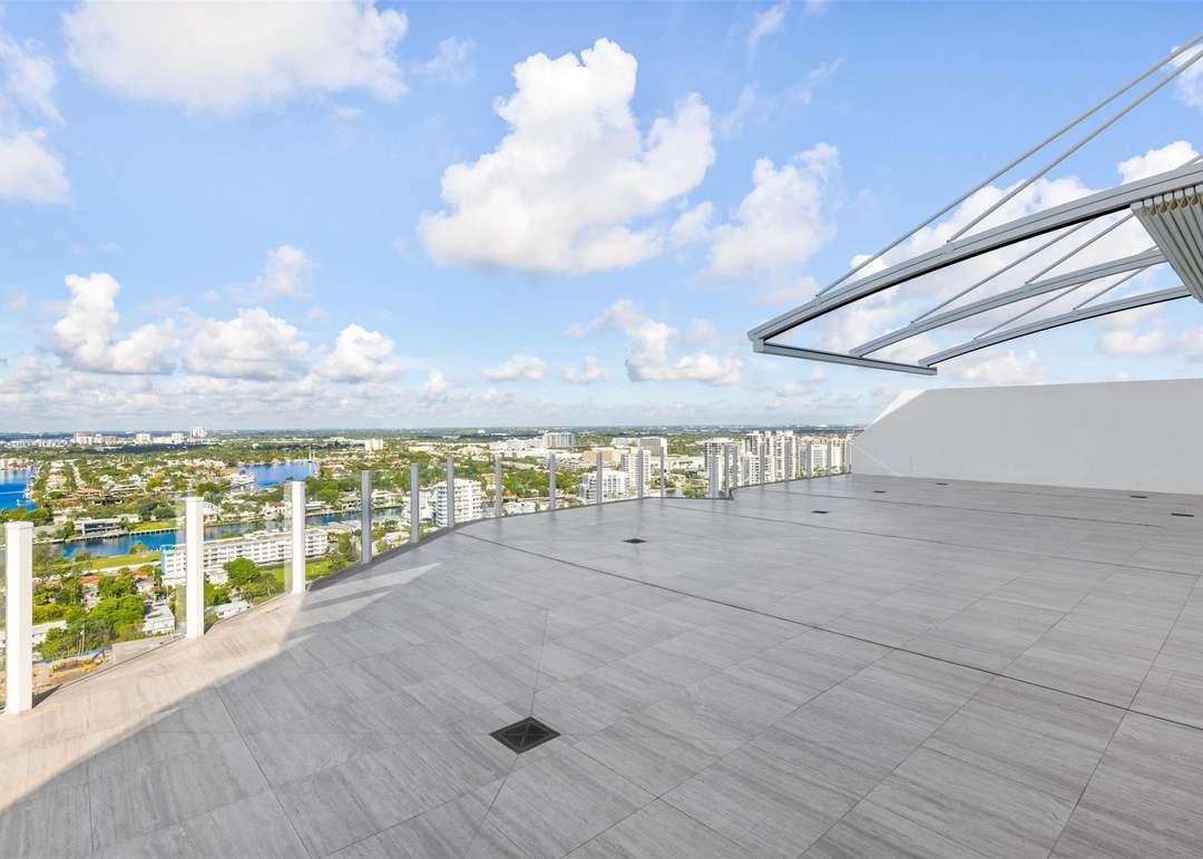 525 N Fort Lauderdale Beach Blvd #2201