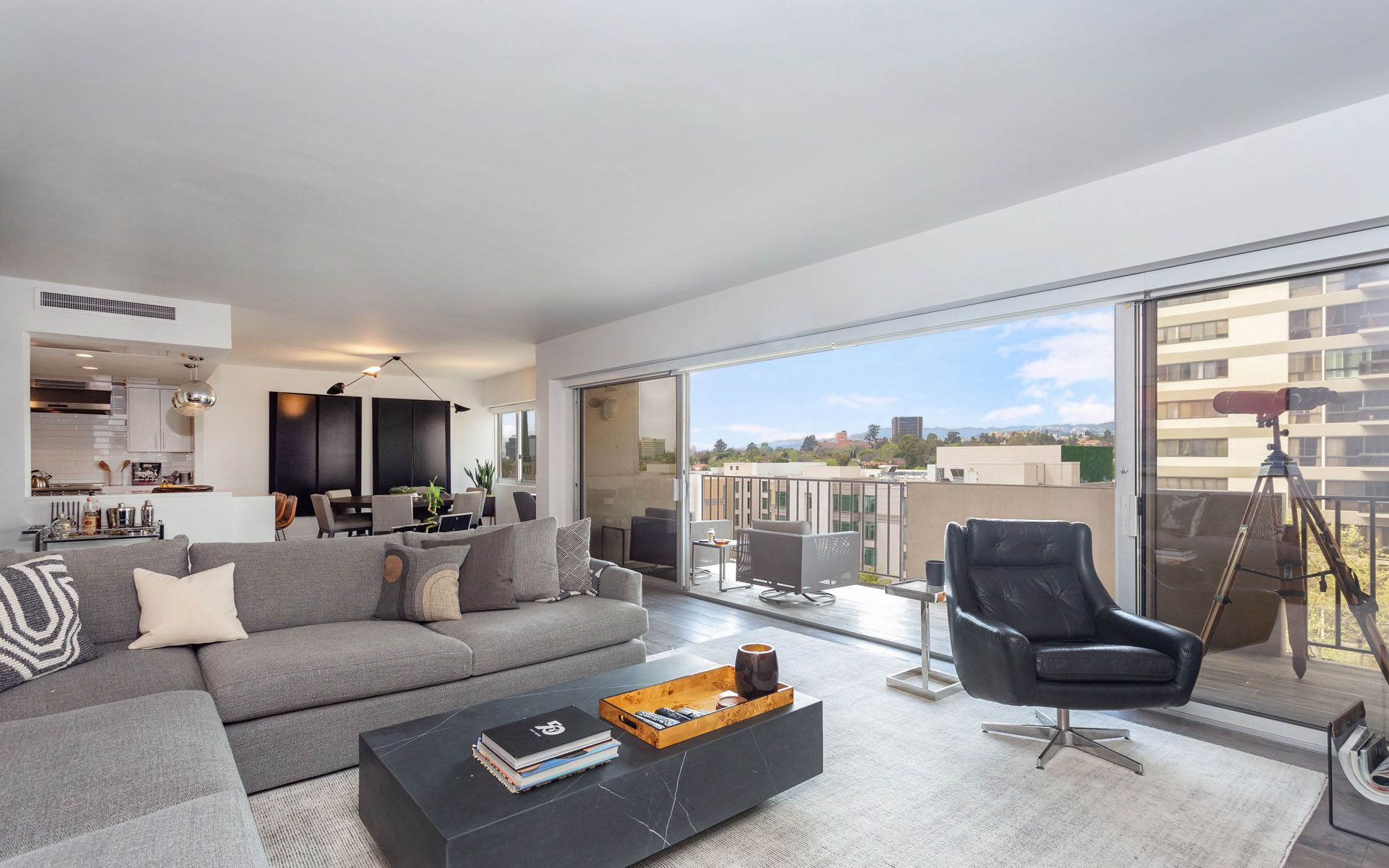 Churchill #7E, Wilshire Corridor