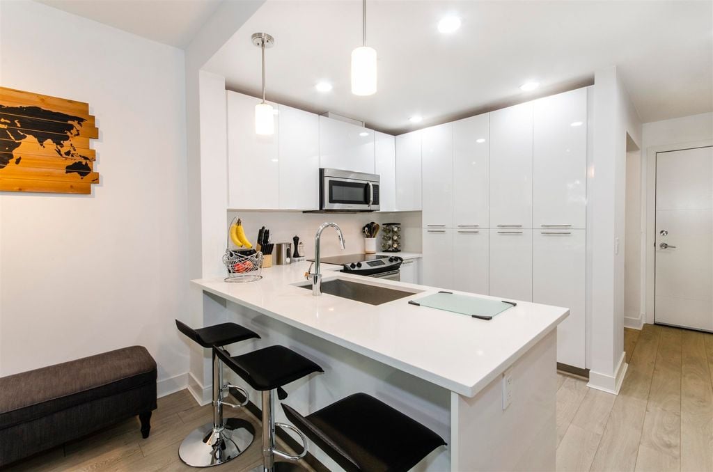 733 W 3rd St, #404
