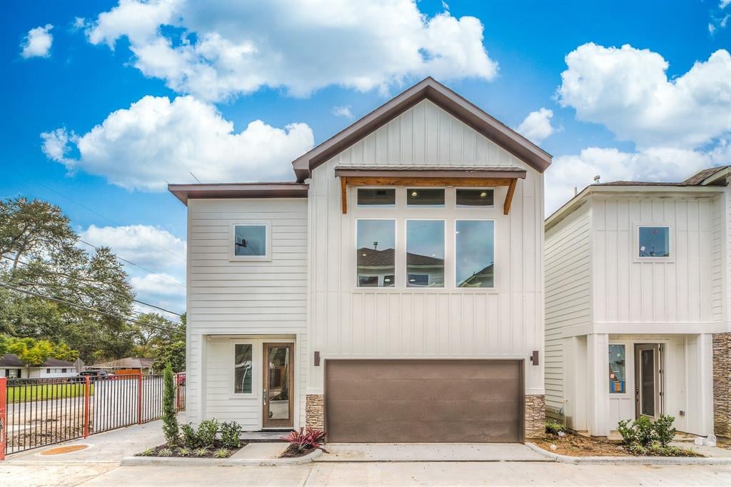 9414 Campbell Rd, #F