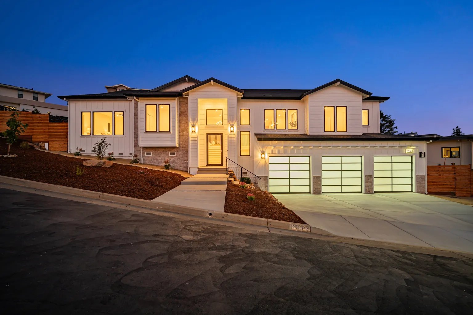 3572 Southridge Dr