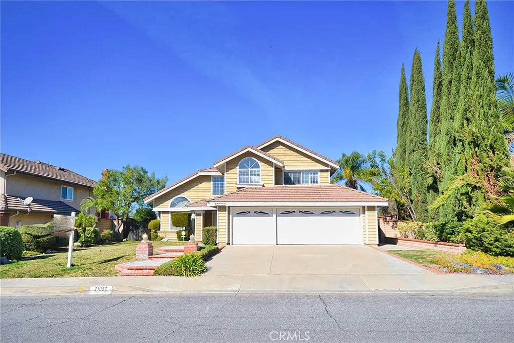 21957 E Snow Creek Dr
