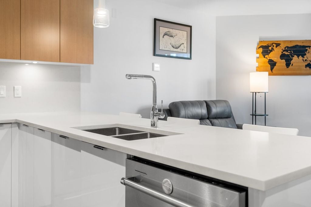 108 E 8th St, #214