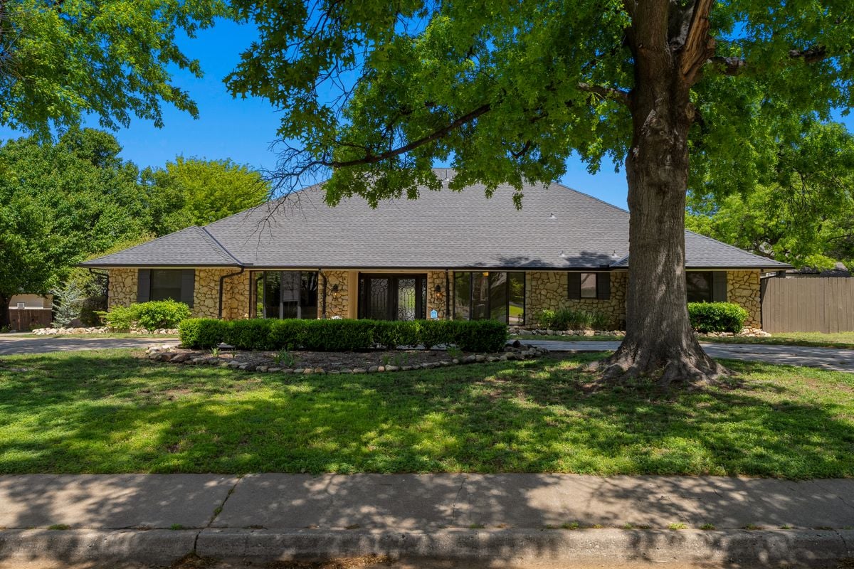 3025 Pine Ridge Road