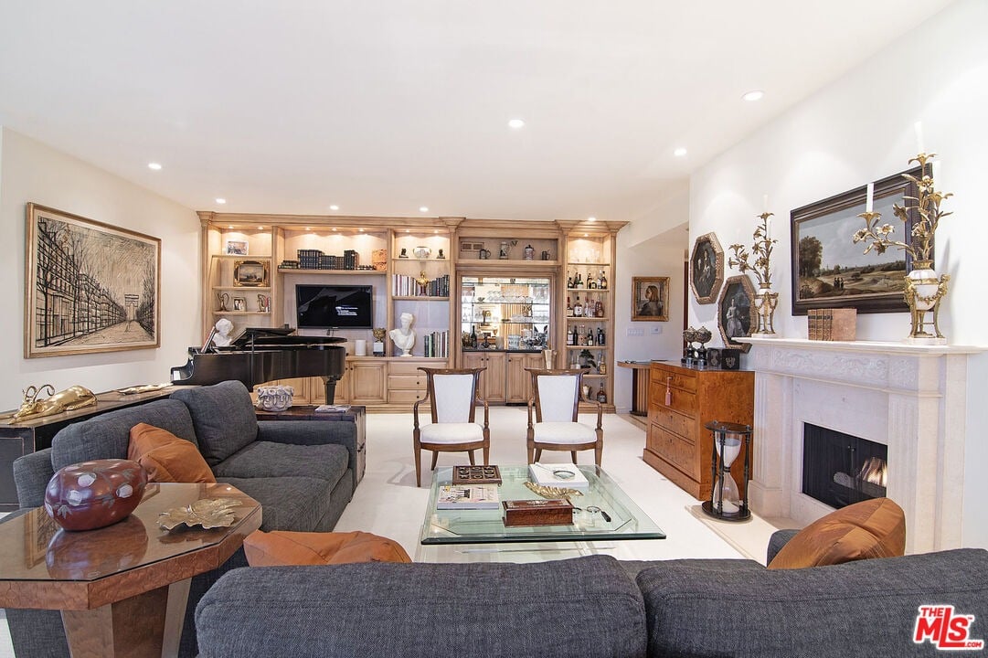 10430 Wilshire Blvd. Unit 1703