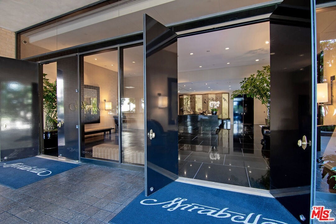 10430 Wilshire Blvd. Unit 1703