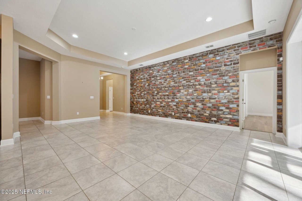 1479 Shadow Creek Dr