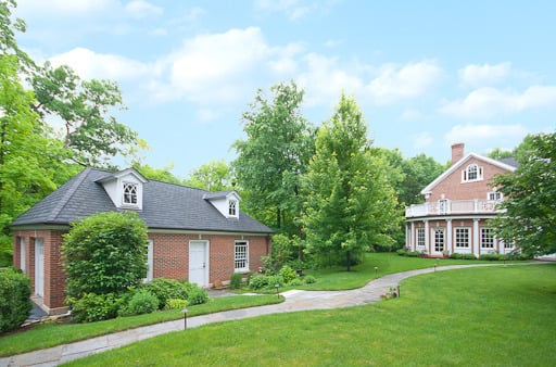 1127 Sheridan Rd