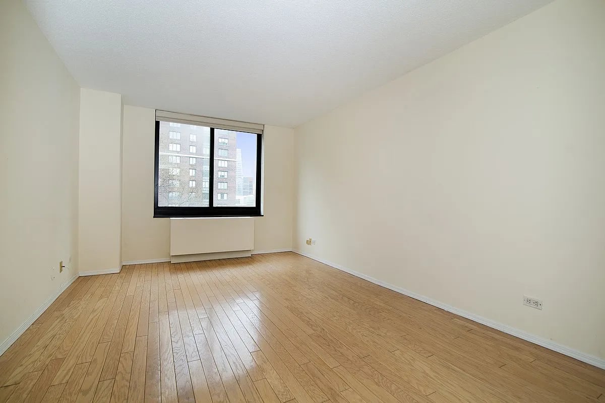 200 Rector Place #4W
